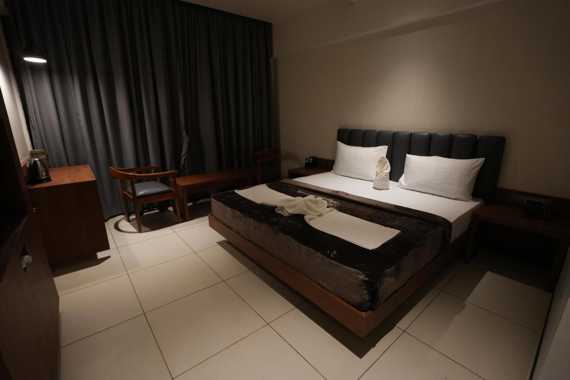 הופסט Hotel Swathi מראה חיצוני תמונה