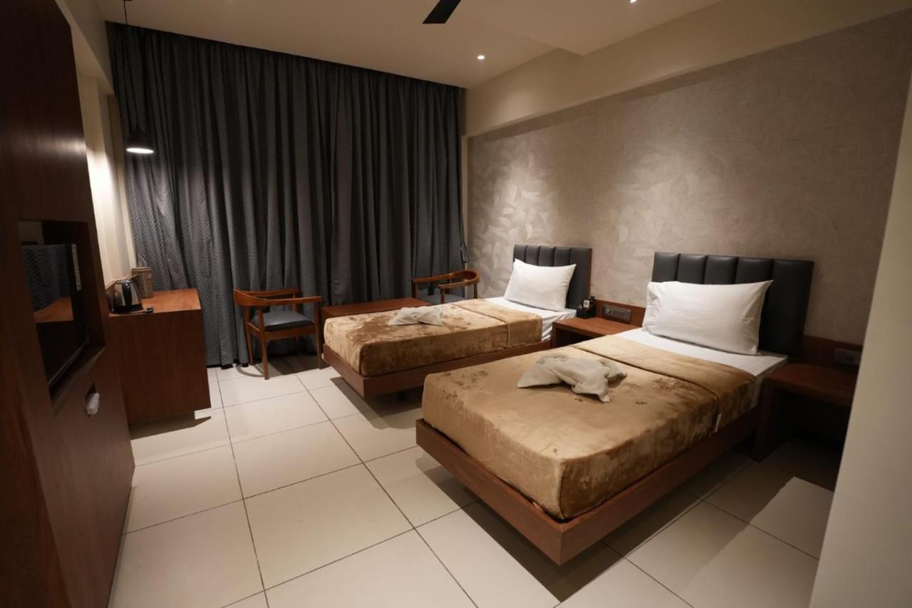 הופסט Hotel Swathi מראה חיצוני תמונה