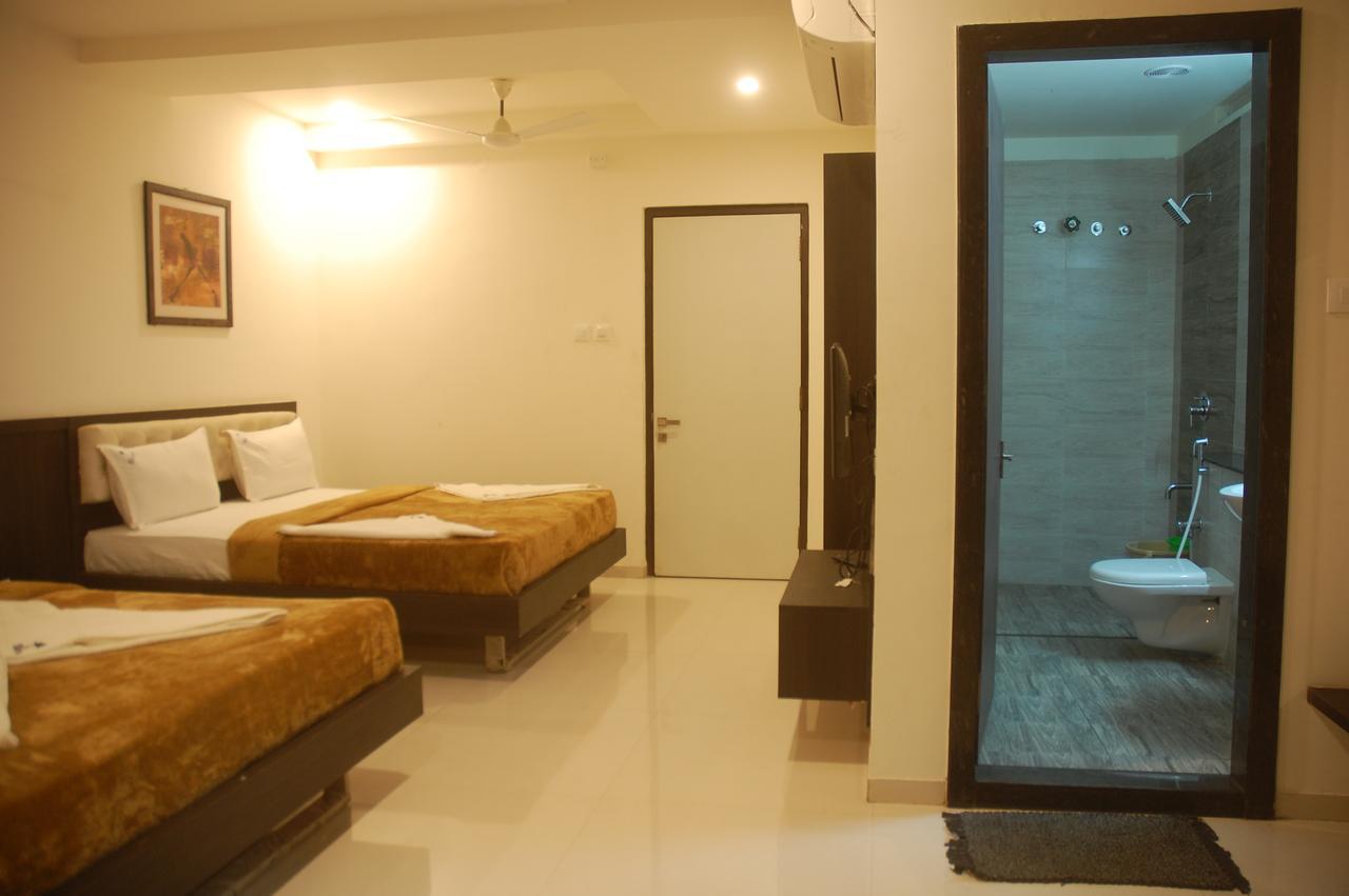 הופסט Hotel Swathi מראה חיצוני תמונה