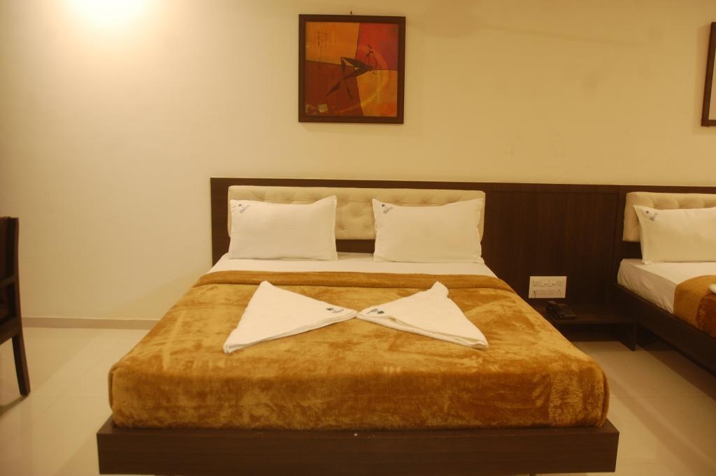 הופסט Hotel Swathi מראה חיצוני תמונה