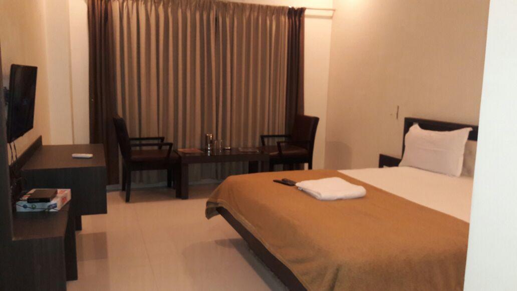 הופסט Hotel Swathi מראה חיצוני תמונה