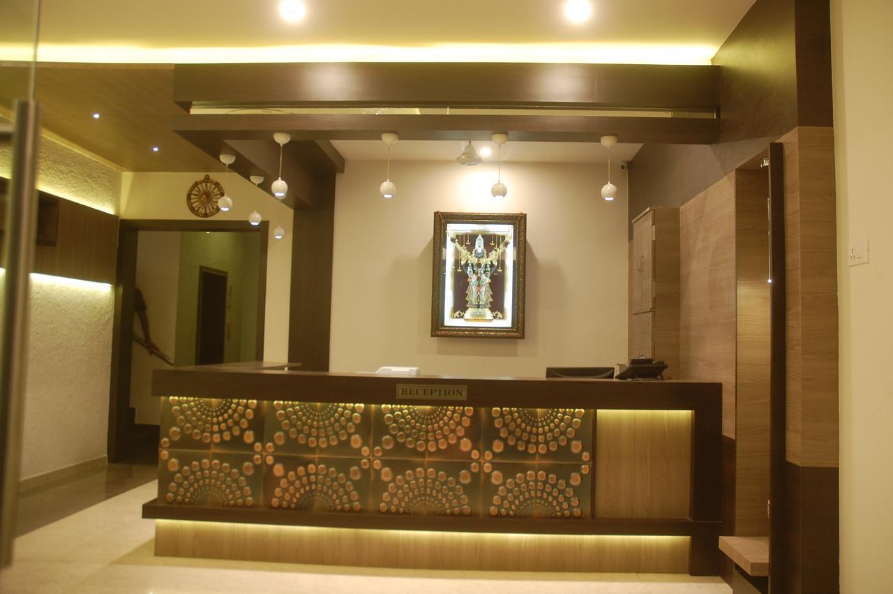 הופסט Hotel Swathi מראה חיצוני תמונה