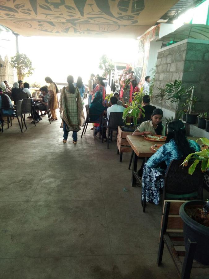 הופסט Hotel Swathi מראה חיצוני תמונה